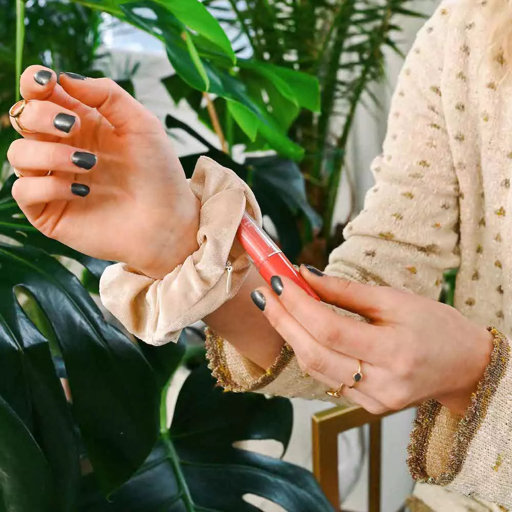 Cream Velvet Zipper Pocket Scrunchy