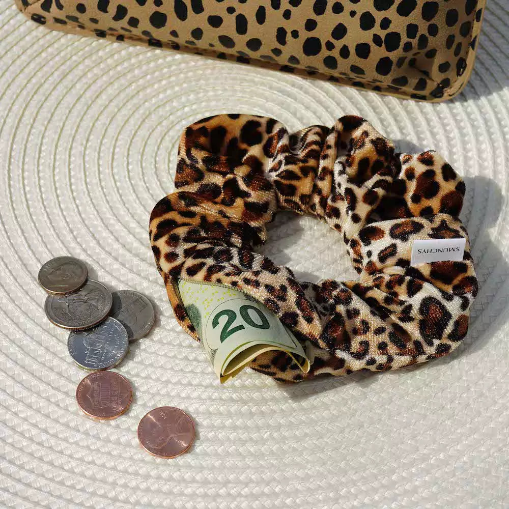 3-Pack Velvet Black, Cream, Leopard Zipper Pocket Scrunchies display picture 3